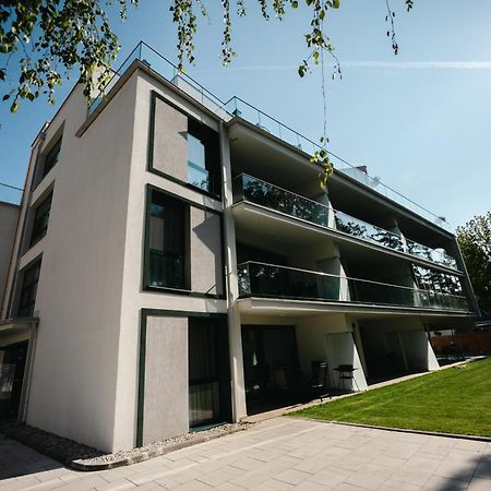 Villa Bauhaus Wellness Apartman 102 Шіофок Екстер'єр фото