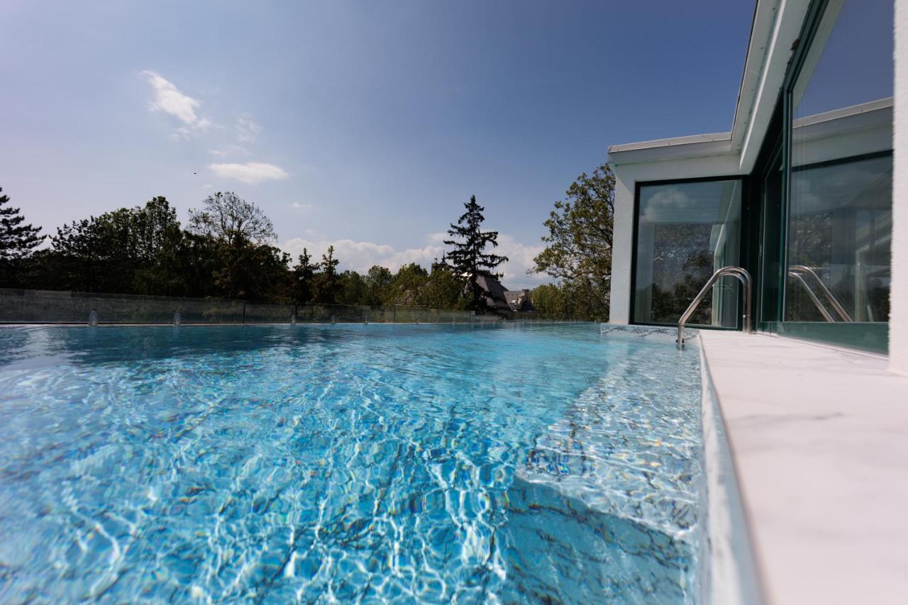 Villa Bauhaus Wellness Apartman 102 Шіофок Екстер'єр фото